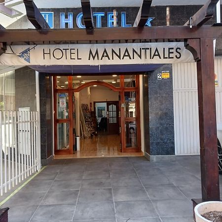 Hotel Manantiales 托雷莫利诺斯 外观 照片