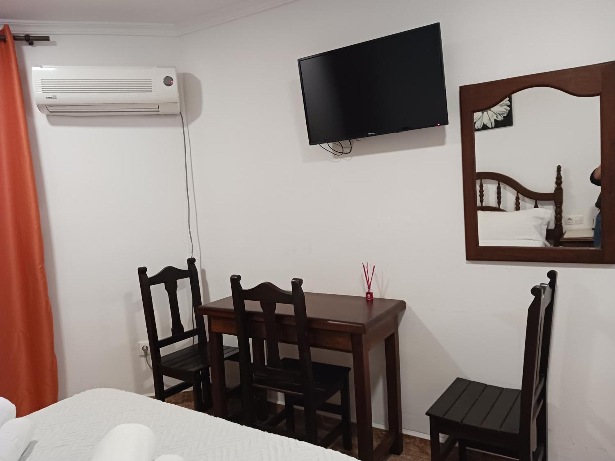 Hotel Manantiales 托雷莫利诺斯 外观 照片