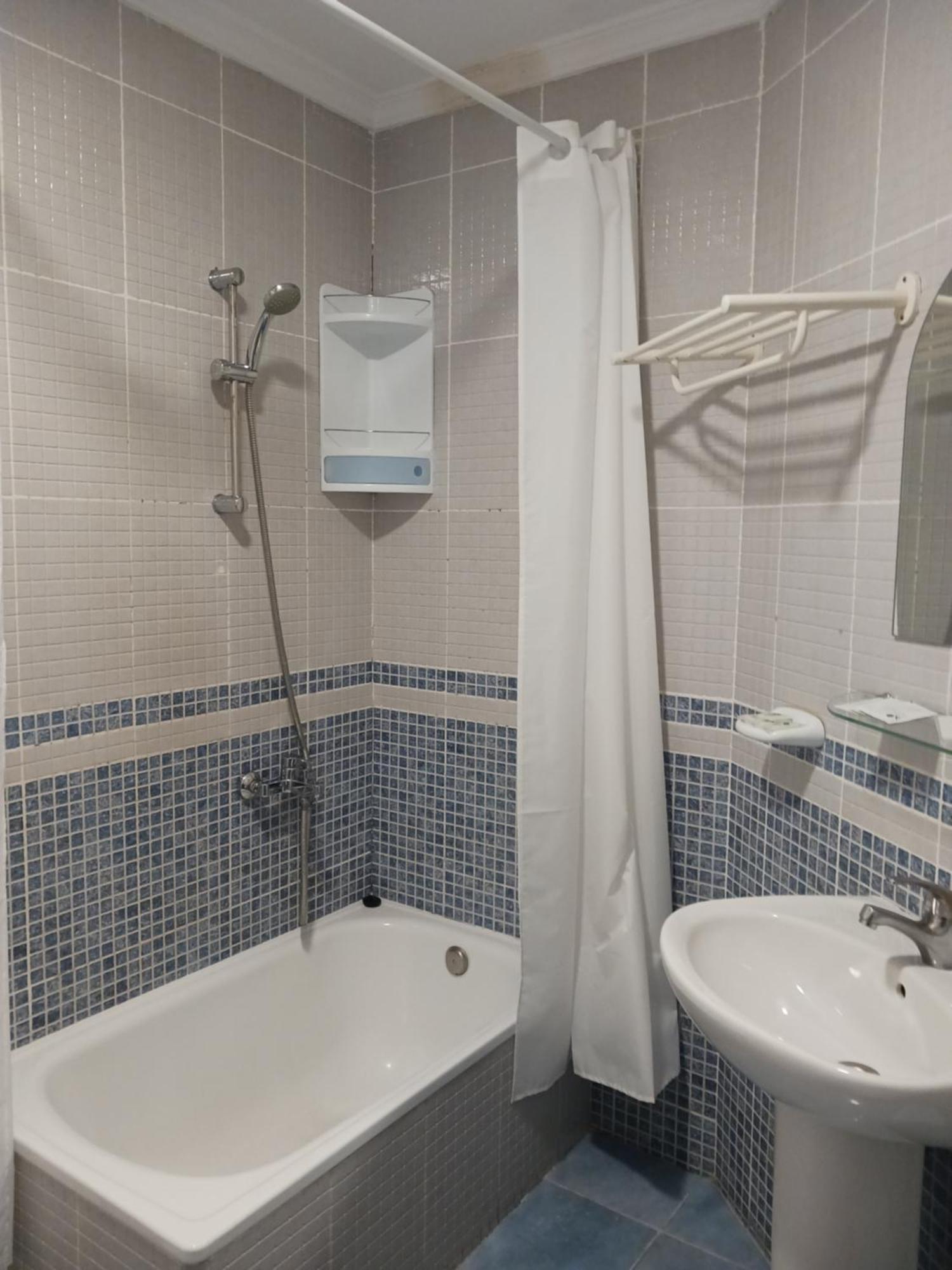Hotel Manantiales 托雷莫利诺斯 外观 照片